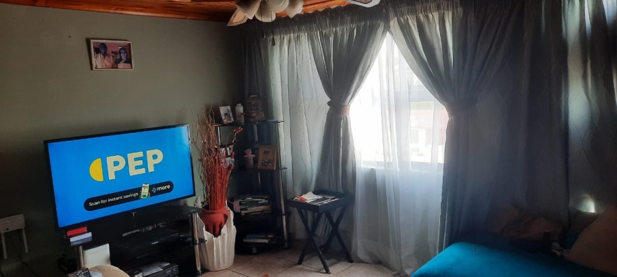5 Bedroom Property for Sale in Mdantsane Eastern Cape